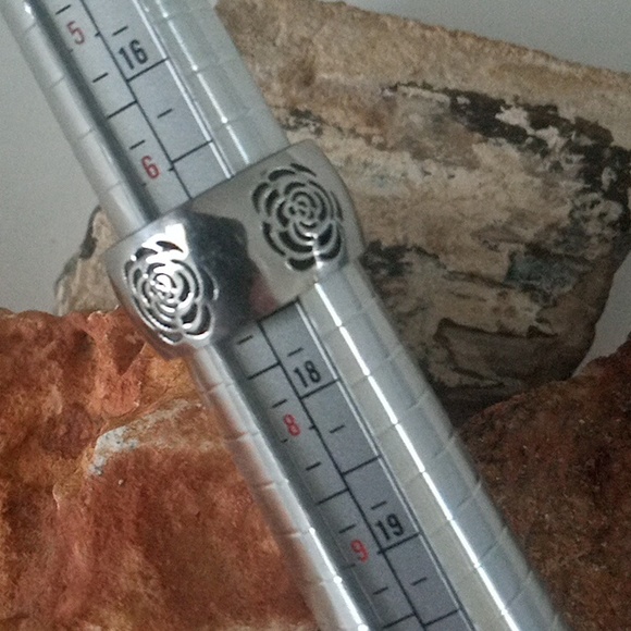 Stainless Steel Celtic Rose Ring Size 7 - Picture 5 of 5